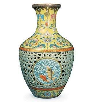 Dusty Vase Found on Bookshelf Fetches Record $69 Million at Auction 