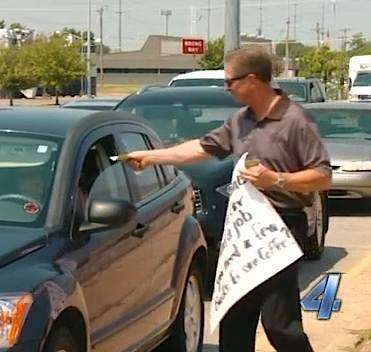 Man Celebrates Birthday Every Year Giving Away Money on Street Corner 