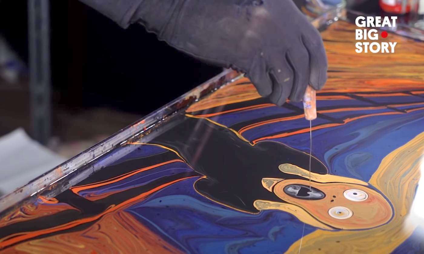 Mesmerize Yourself by Watching This Turkish Artist Paint Dazzling Designs on the Surface of Water 