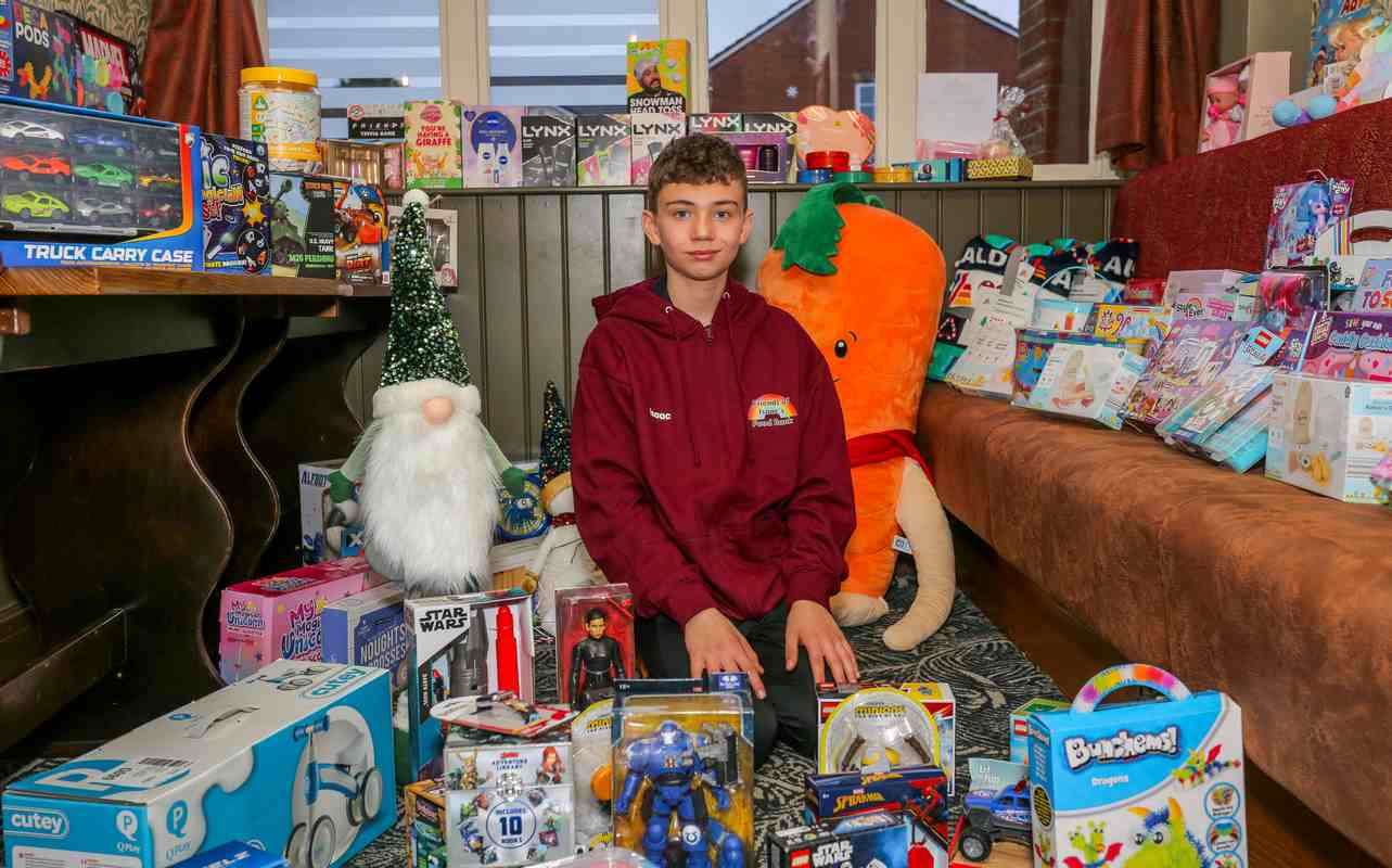 Boy Who Started Food Bank in his Shed Now Opens Holiday 'Gift Bank' for Hundreds of Poor Kids 