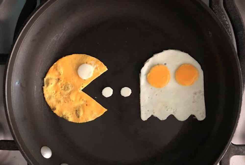 Artist Turns His Morning Plate of Eggs into Egg-sellent Designs 